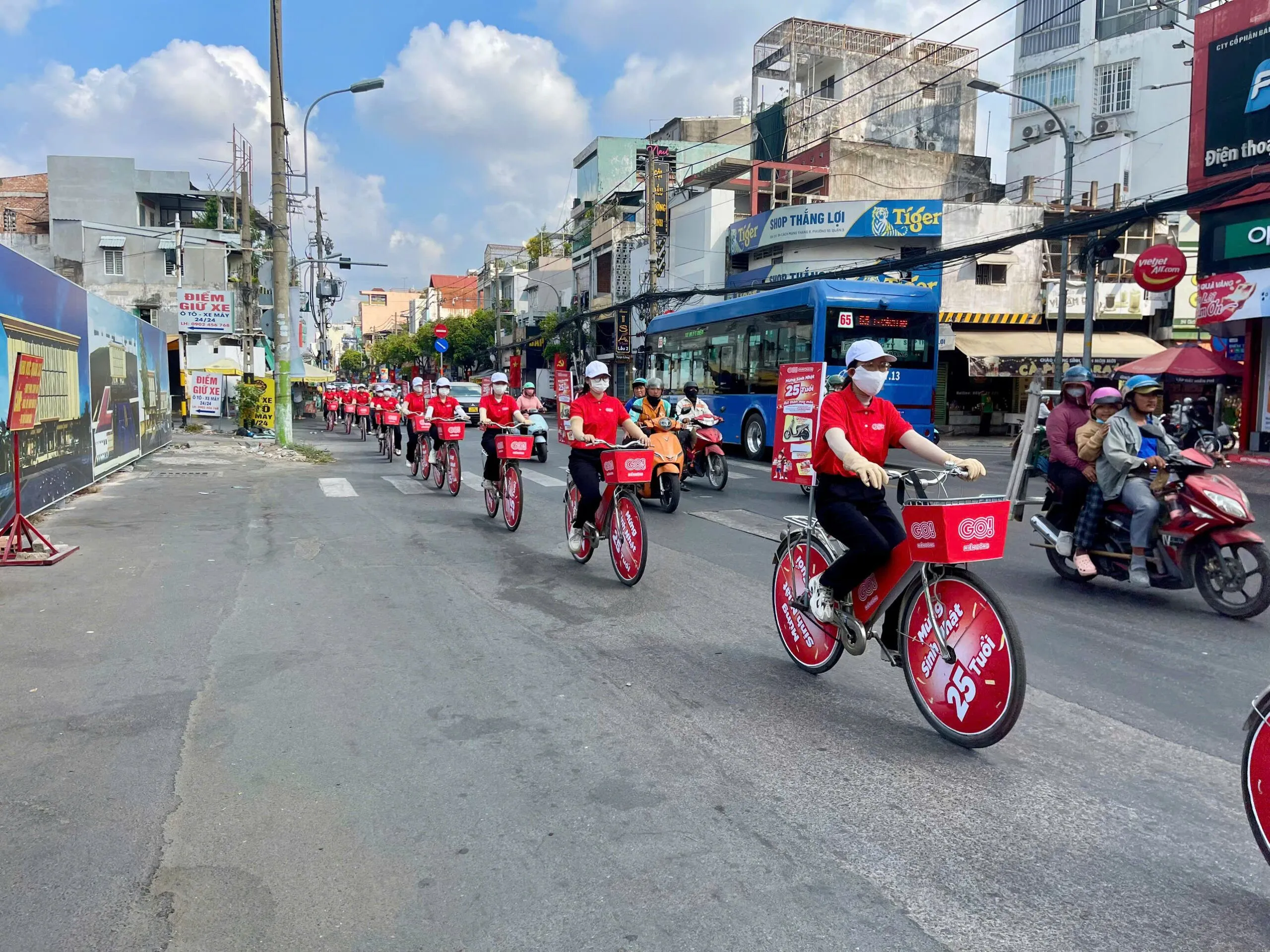 GO MIỀN ĐÔNG – SINH NHẬT 25 NĂM KHUẤY ĐỘNG MỌI CUNG ĐƯỜNG
