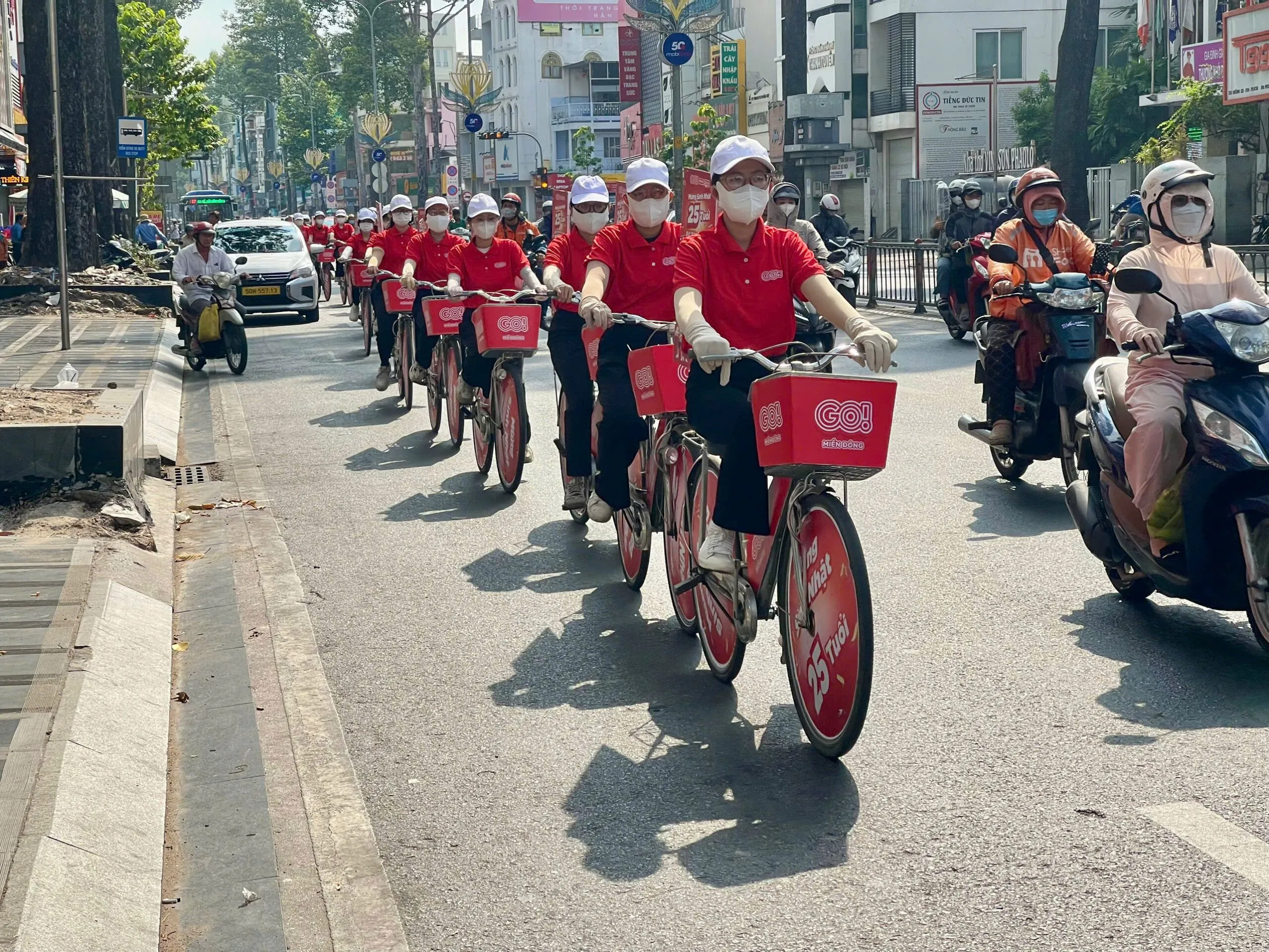 GO MIỀN ĐÔNG – SINH NHẬT 25 NĂM KHUẤY ĐỘNG MỌI CUNG ĐƯỜNG